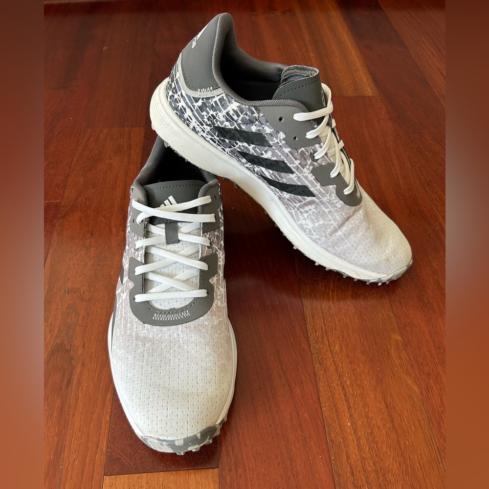 Adidas spikeless golf shoes- size 10.5